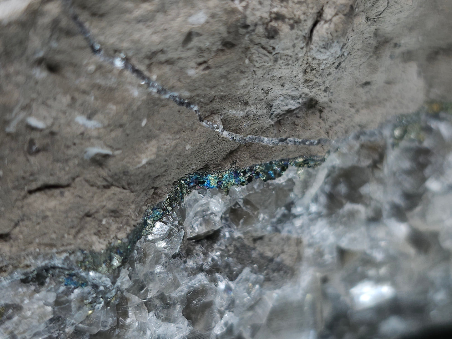 #33219 Super clear Nailhead Spar Calcite cluster and Chalcopyrite ore and multiple small fossils in the matrix
