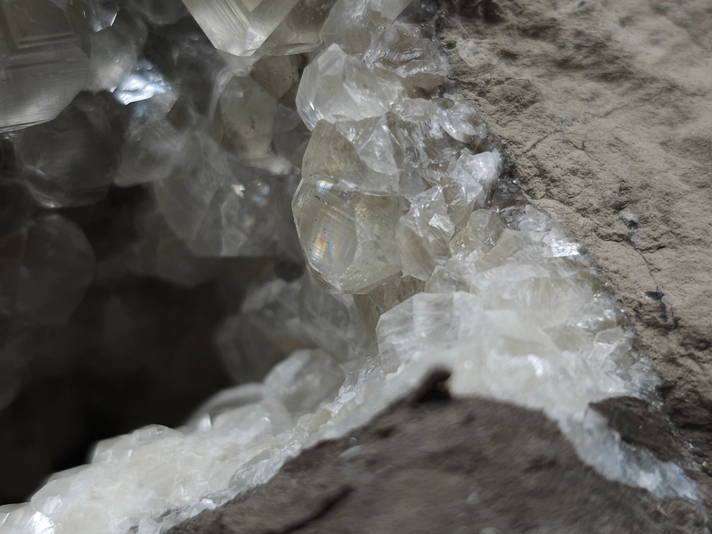 #33221 Super clear Nailhead Spar Calcite geode and Chalcopyrite ore and multiple small fossils in the matrix