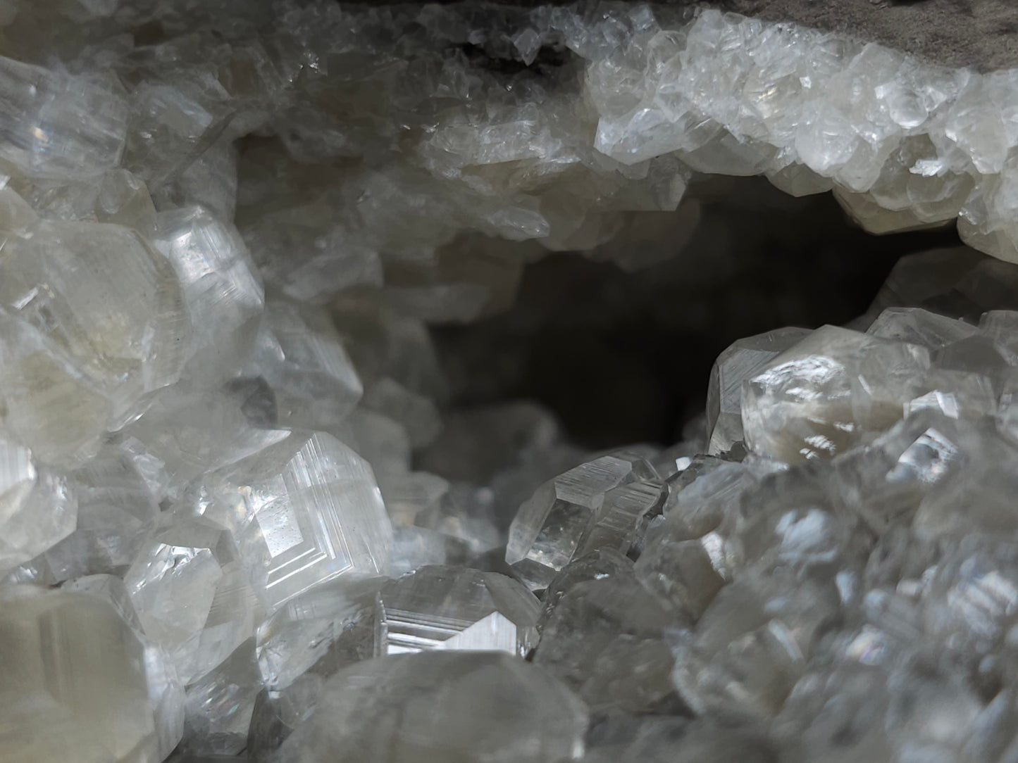 #33221 Super clear Nailhead Spar Calcite geode and Chalcopyrite ore and multiple small fossils in the matrix
