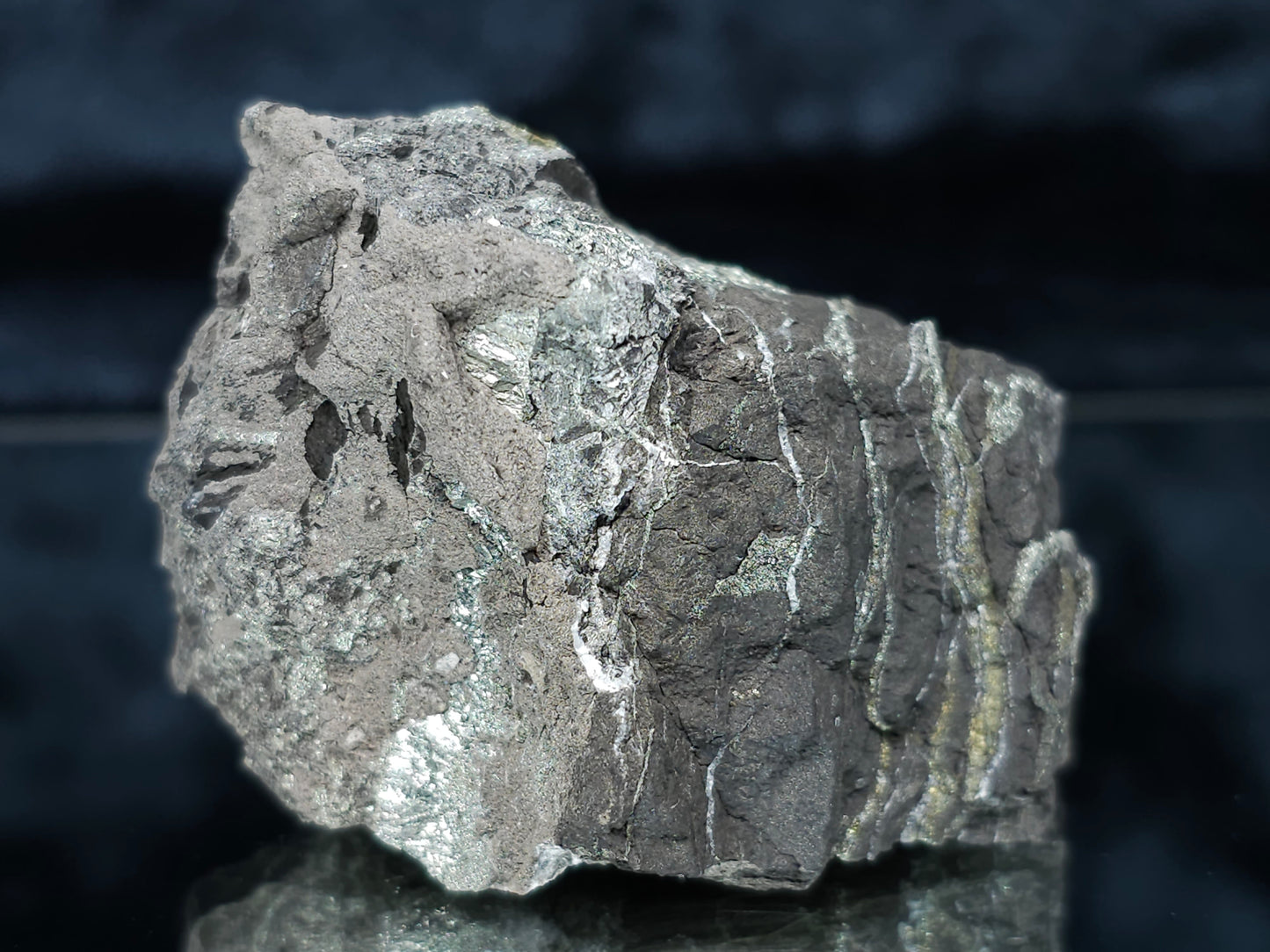#35889 Chalcopyrite ore and Calcite cluster formation