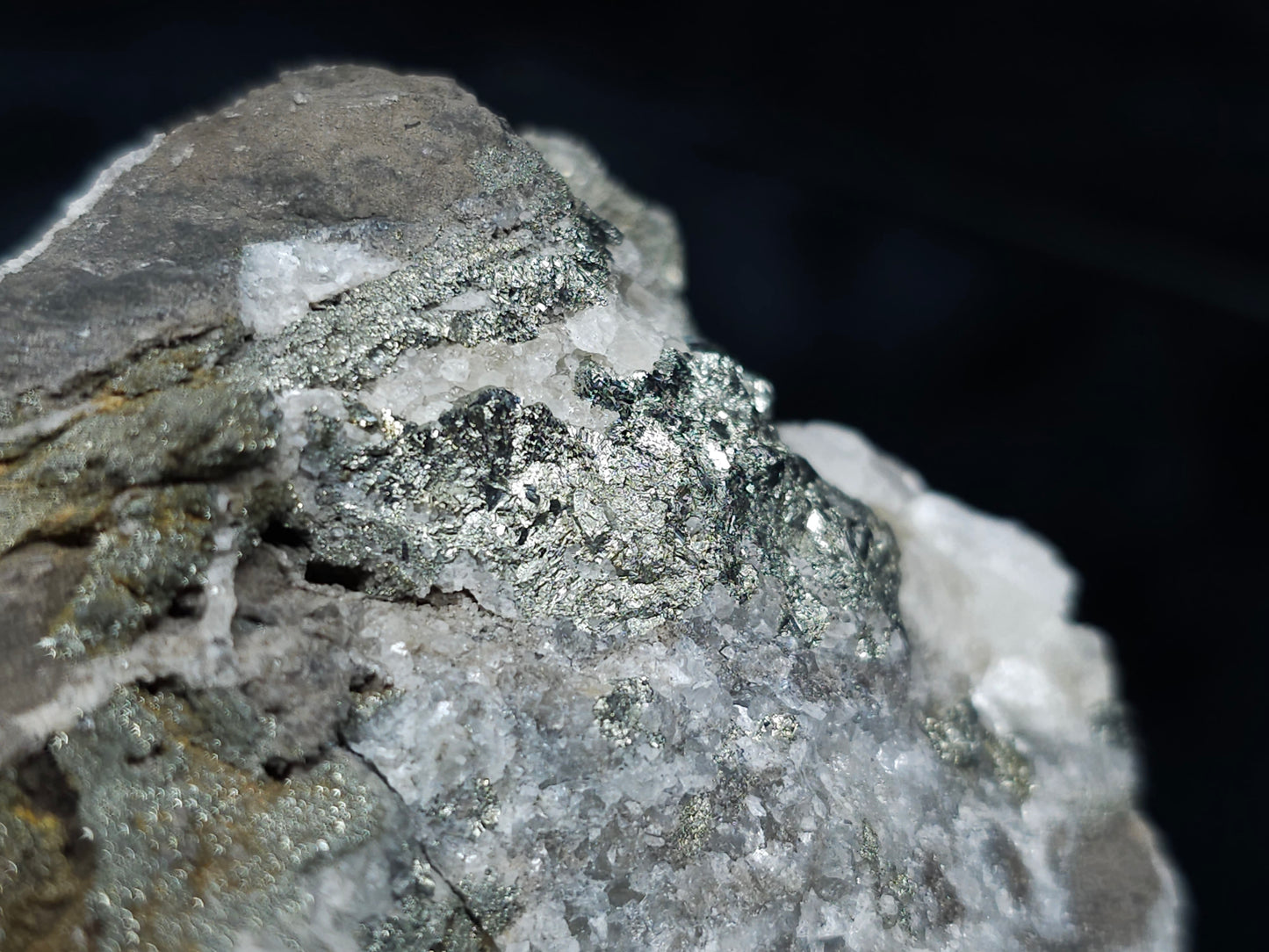 #35892 Chalcopyrite ore and Calcite formation