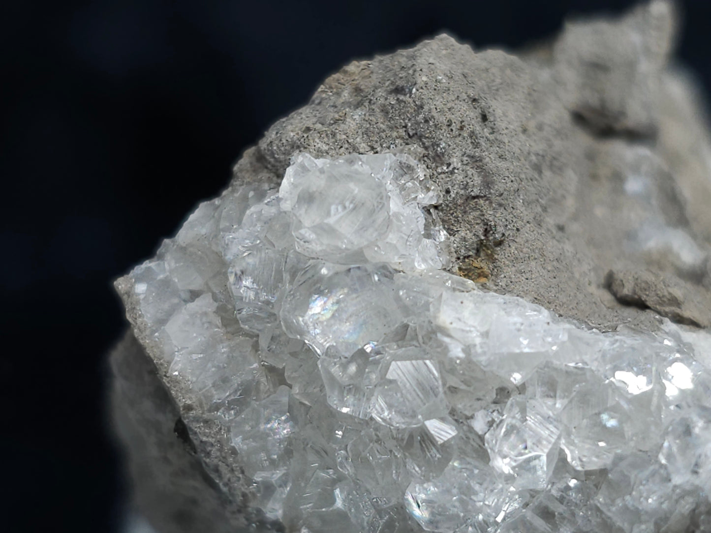 #35897 Super clear Nailhead Spar Calcite cluster and Chalcopyrite ore and multiple small fossils in the matrix