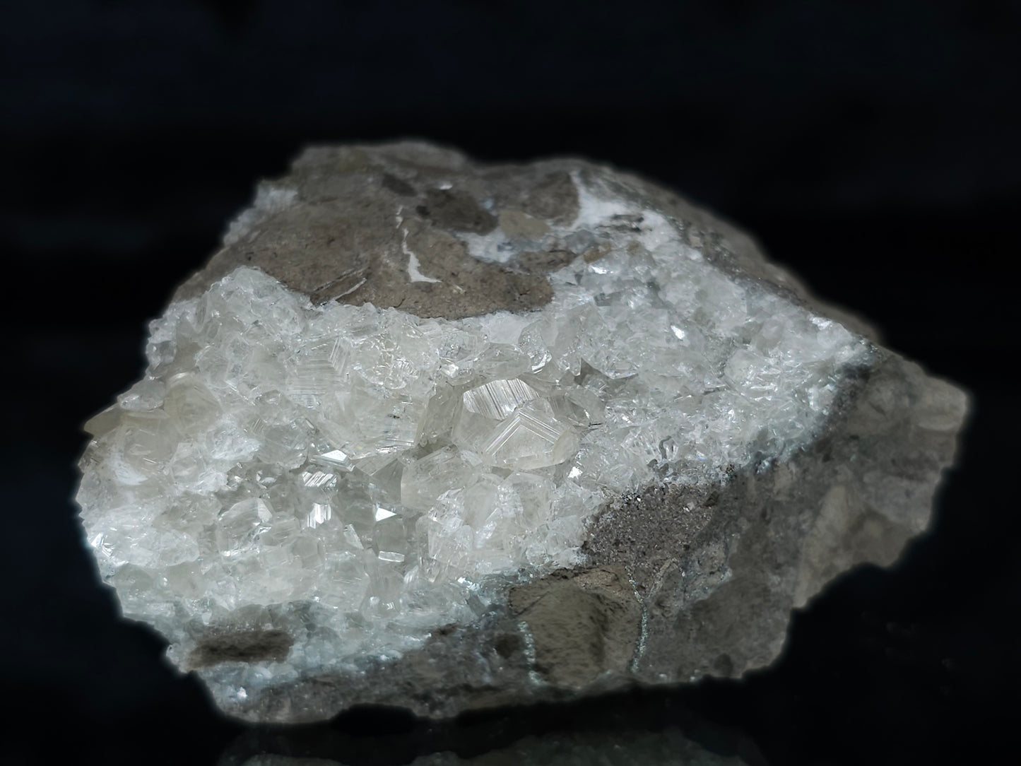 #35917 #R Super clear Nailhead Spar Calcite cluster, Chalcopyrite ore and multiple small fossils in the matrix