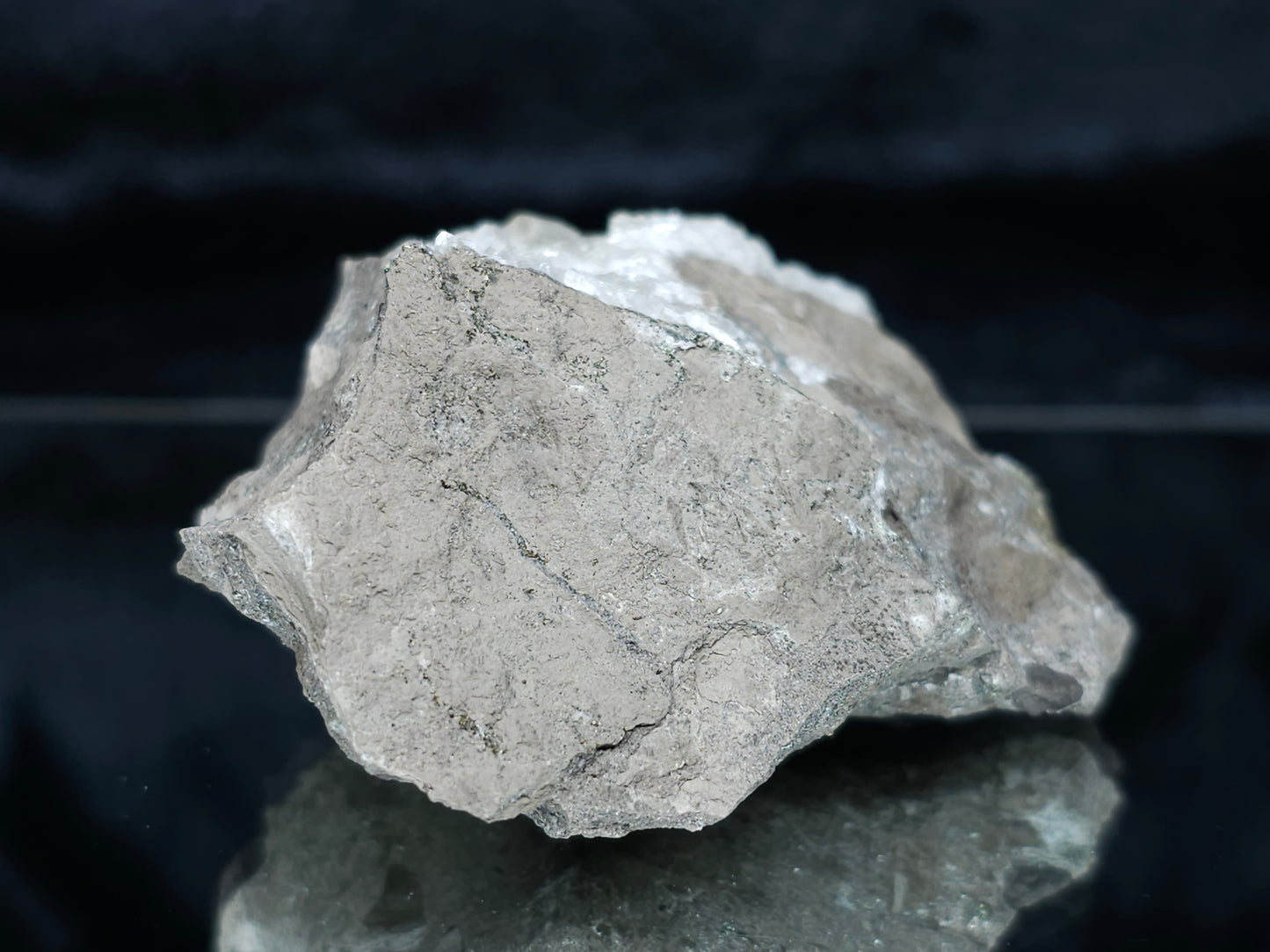 #35917 #R Super clear Nailhead Spar Calcite cluster, Chalcopyrite ore and multiple small fossils in the matrix