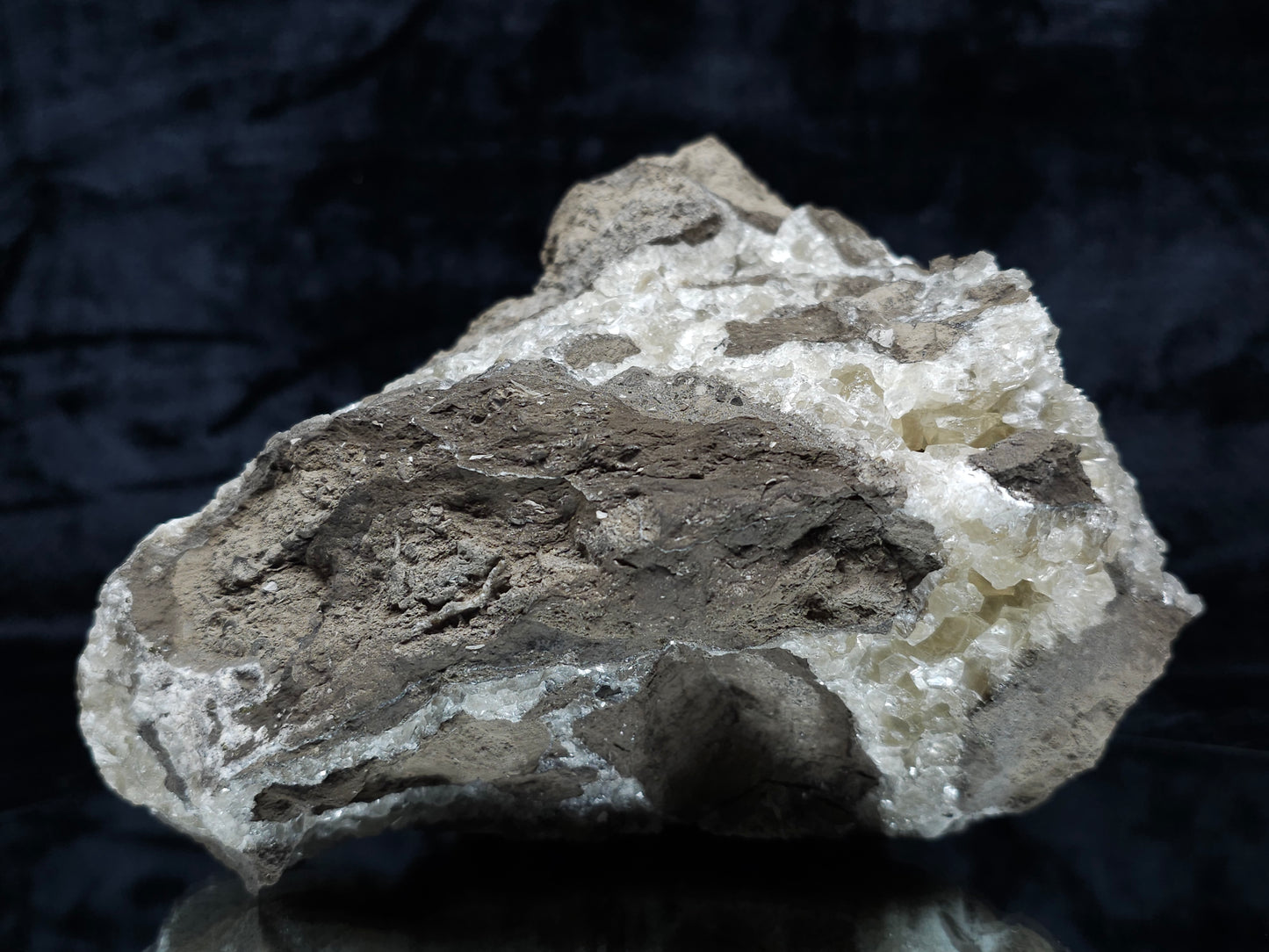 #33973 Super clear Nailhead Spar Calcite geode and Chalcopyrite ore and multiple small fossils in the matrix