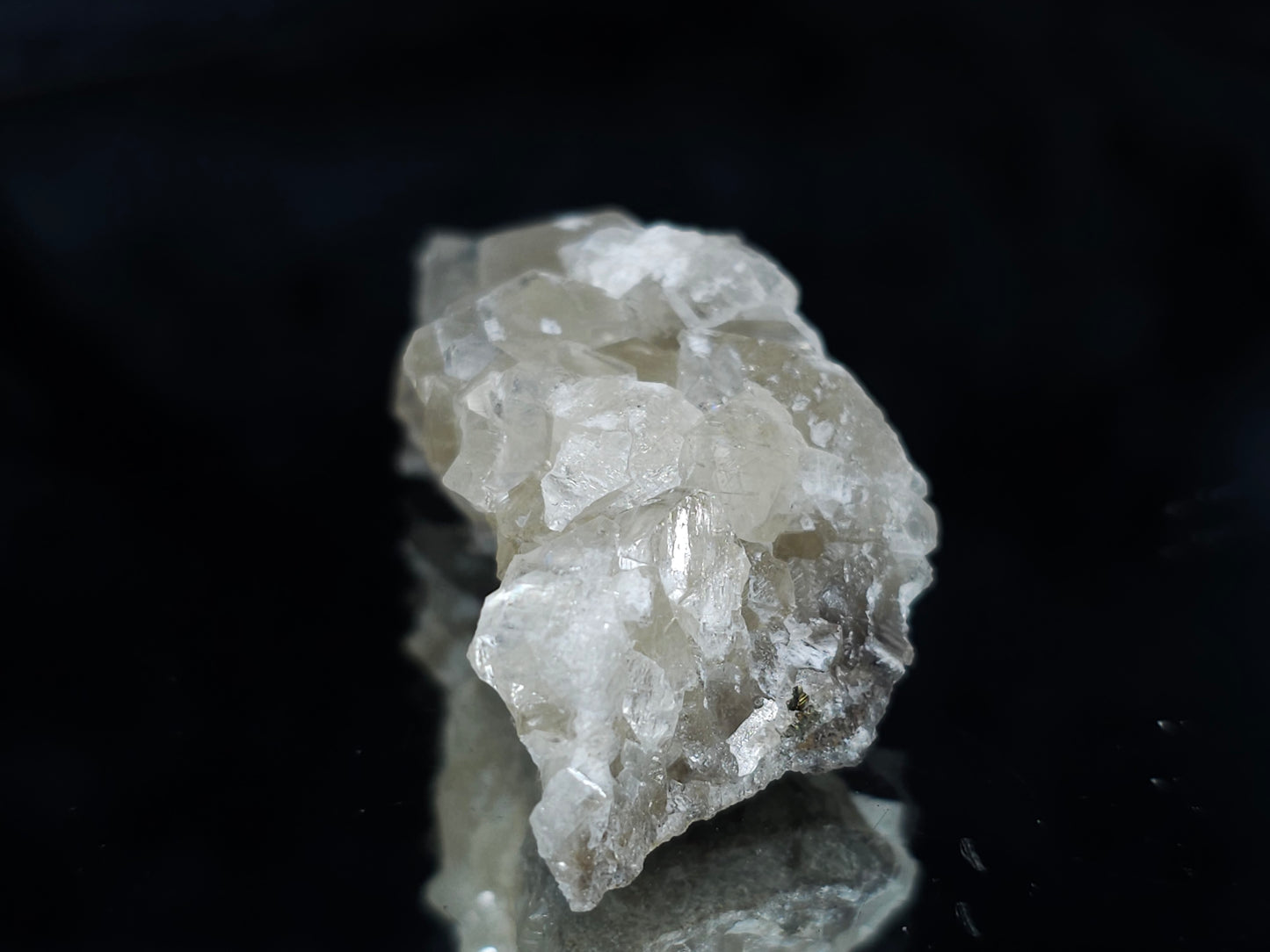 #33982 Super clear Nailhead Spar Calcite cluster and Chalcopyrite ore and multiple small fossils in the matrix