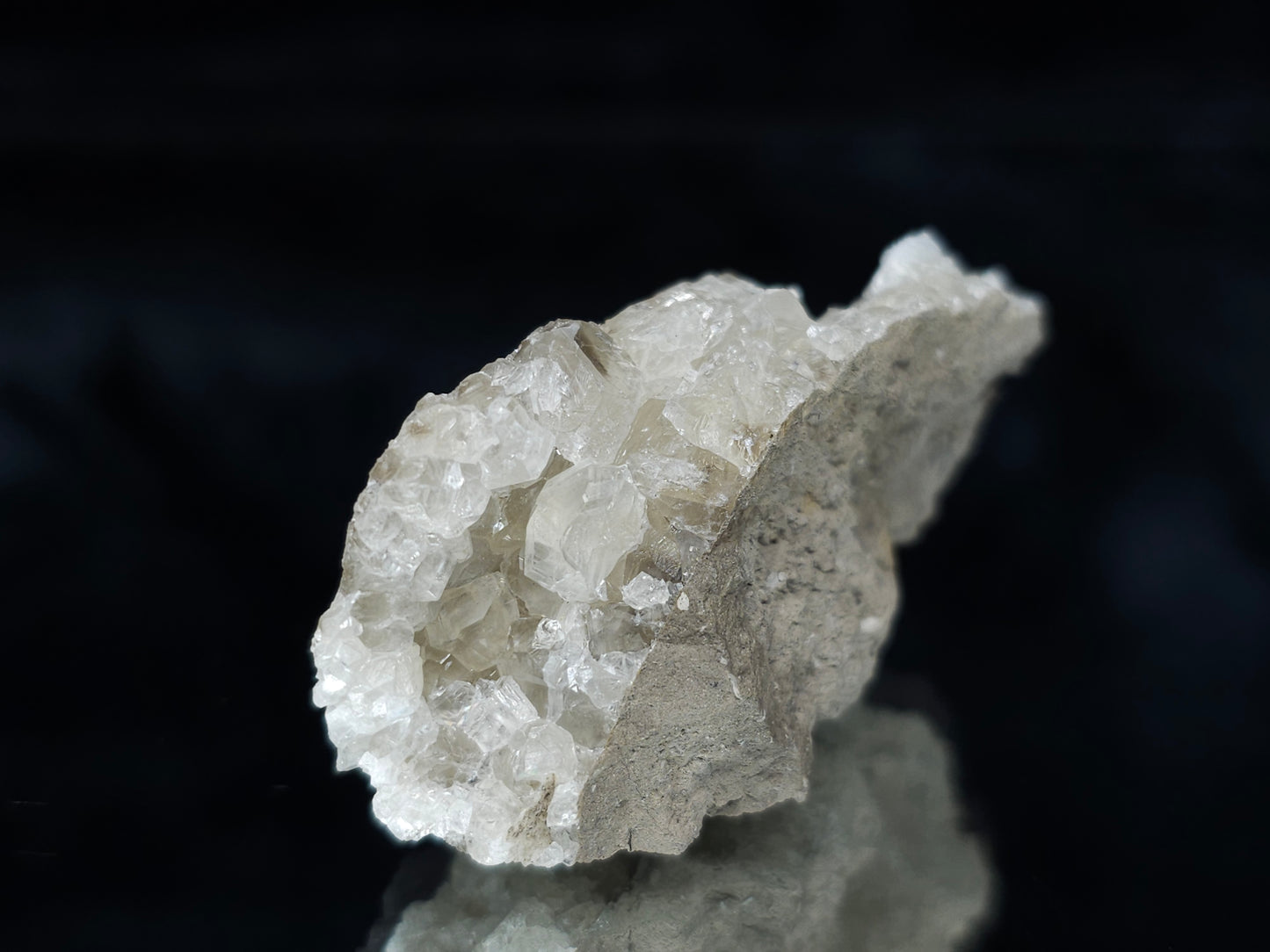 #33998 Super clear Nailhead Spar Calcite cluster and multiple small fossils in the matrix