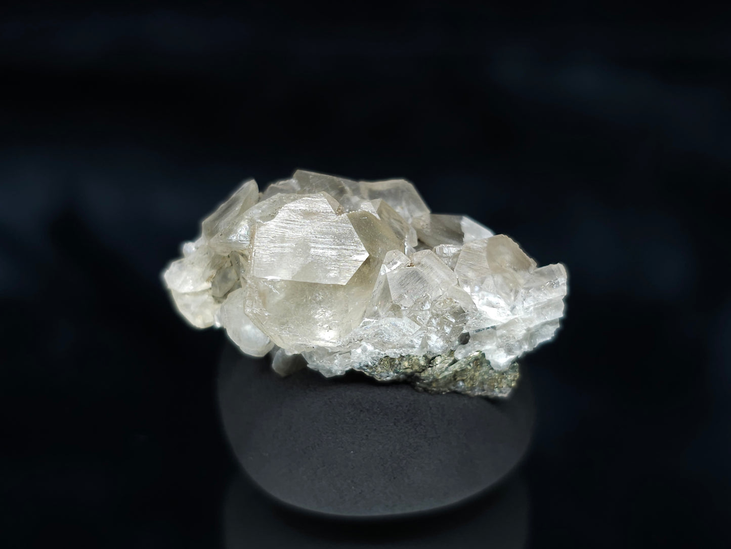 #34002 Super clear Nailhead Spar Calcite cluster and Chalcopyrite ore and multiple small fossils in the matrix