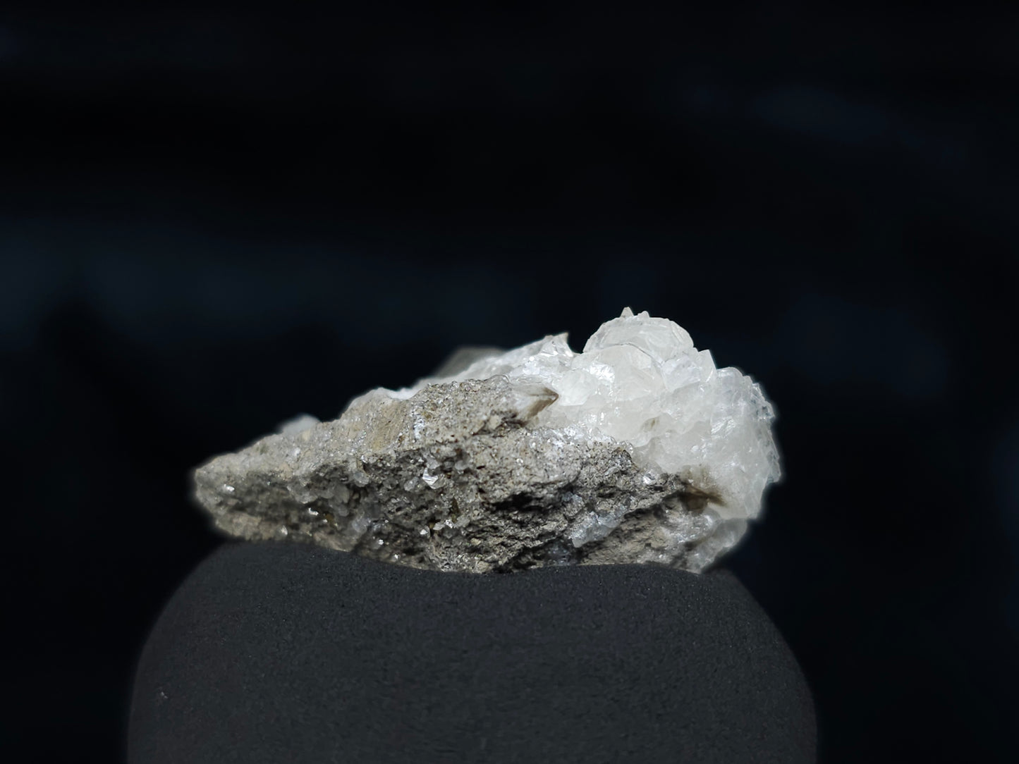 #34007 Super clear Nailhead Spar Calcite cluster and Chalcopyrite ore and multiple small fossils in the matrix