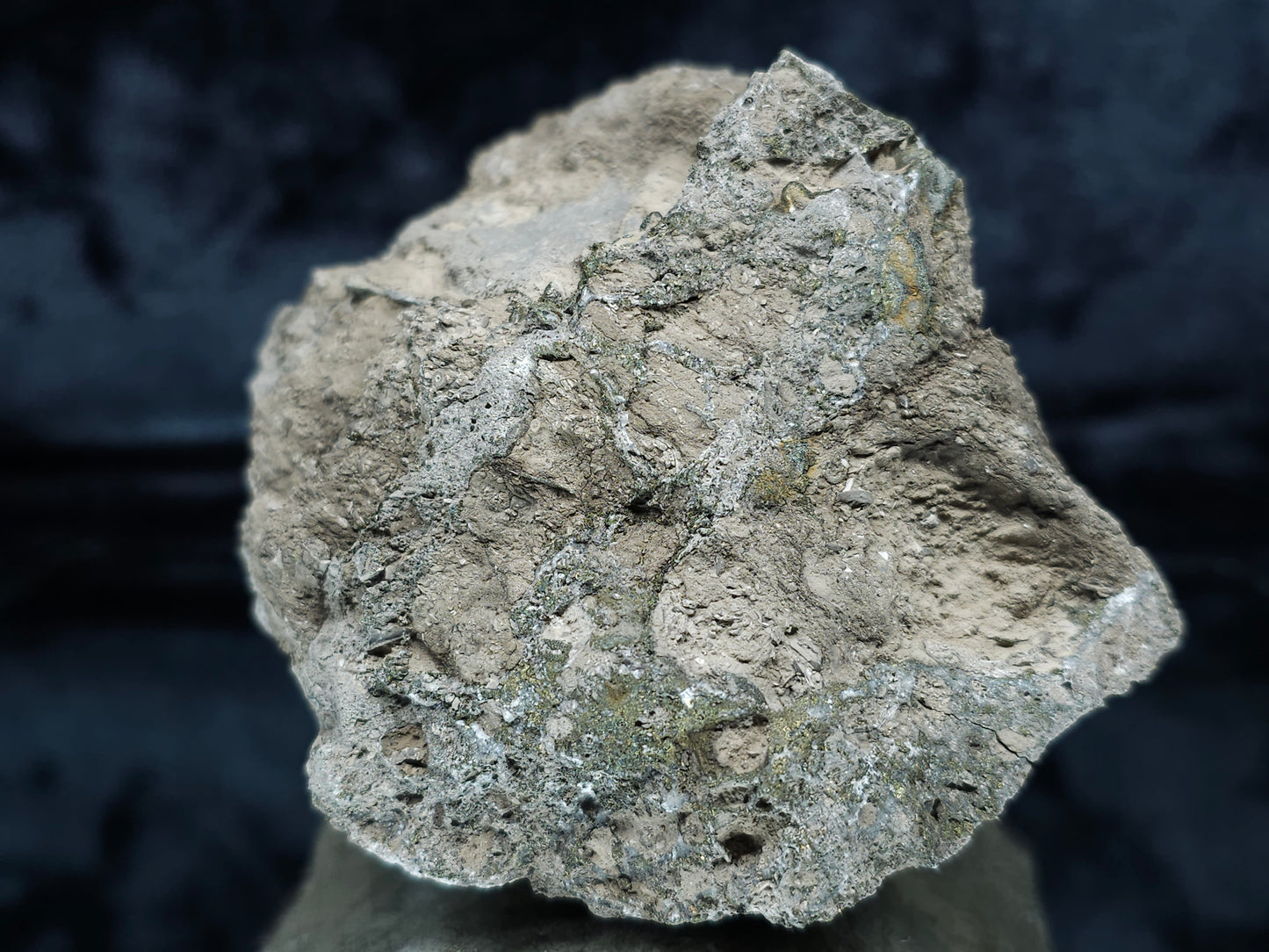 #66019 Fossil flower with peacock Chalcopyrite ore coating with small pieces of beautiful fossils