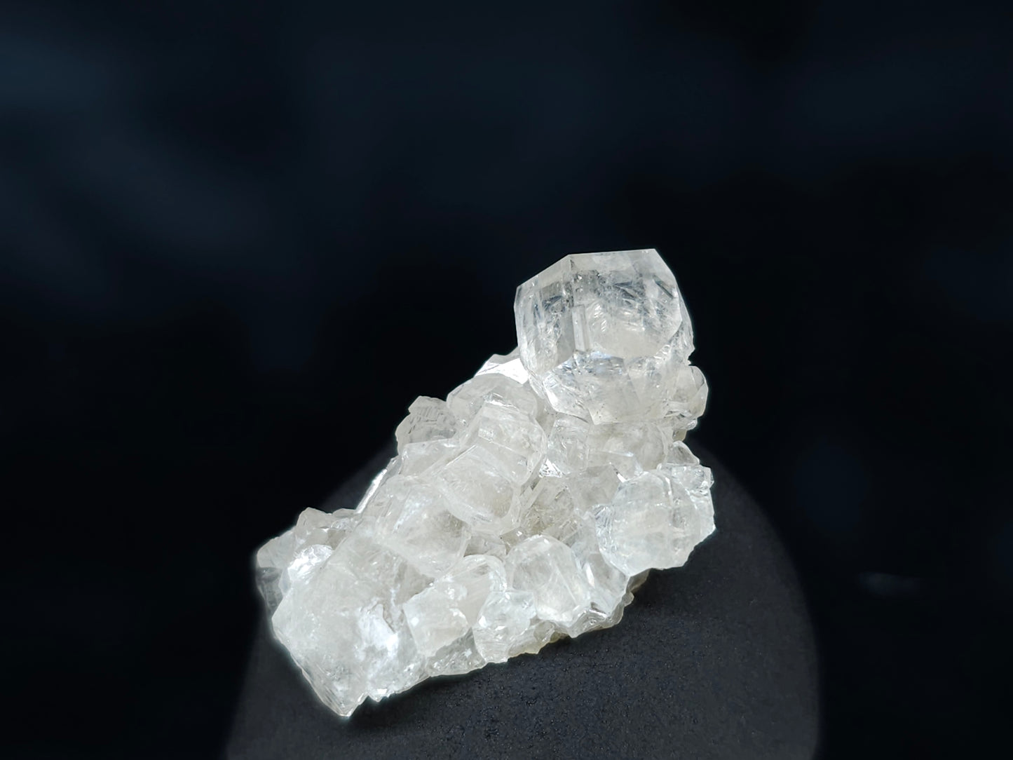 #33534 Super clear Nailhead Spar Calcite tiny cluster