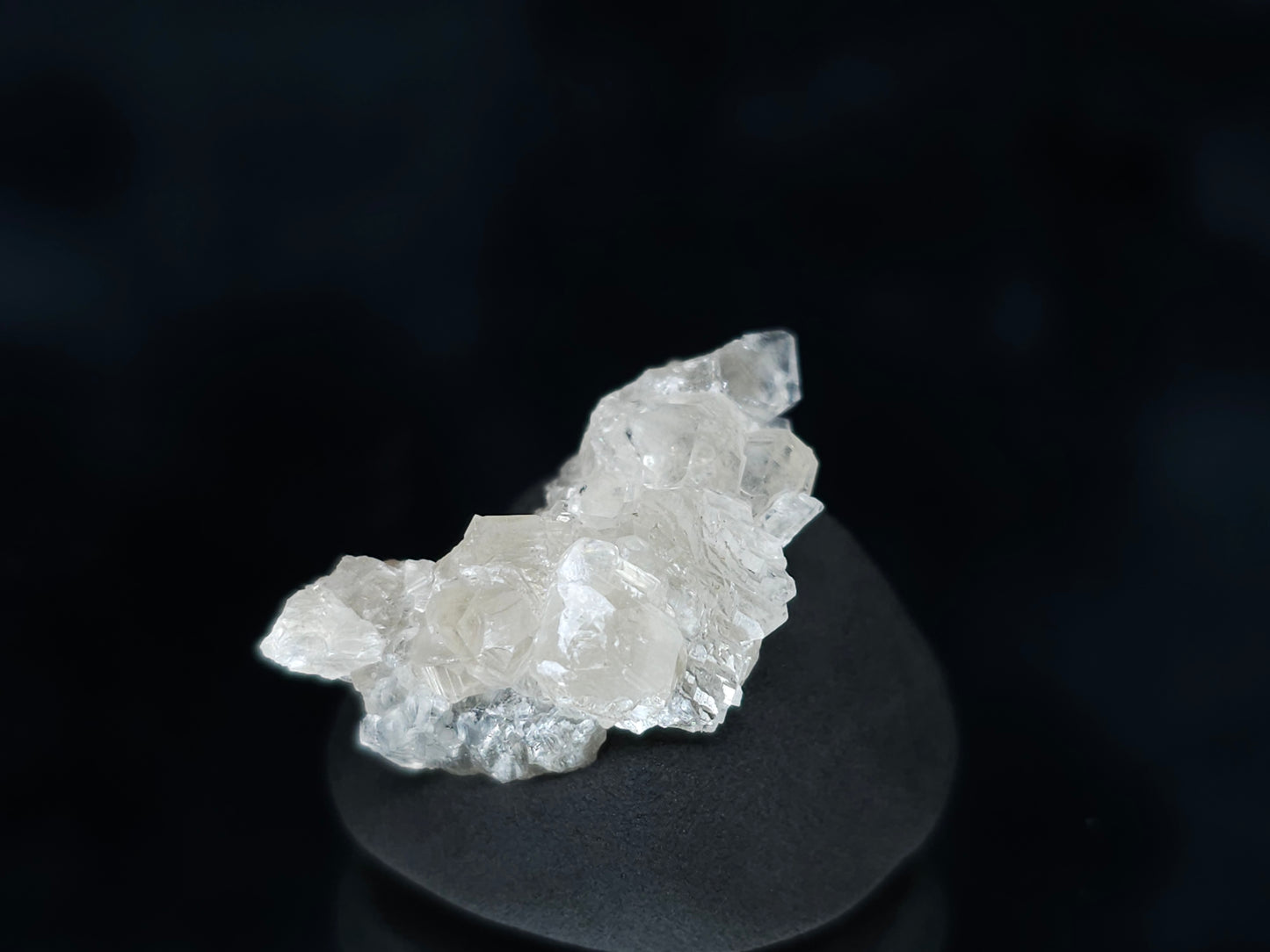 #33544 Super clear Nailhead Spar Calcite tiny cluster