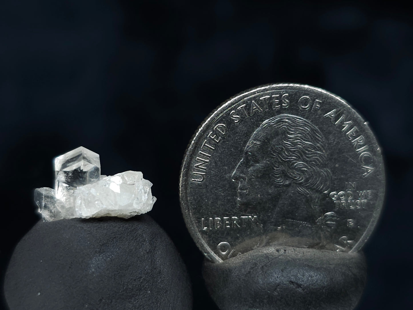 #33545 Super clear Nailhead Spar Calcite tiny cluster