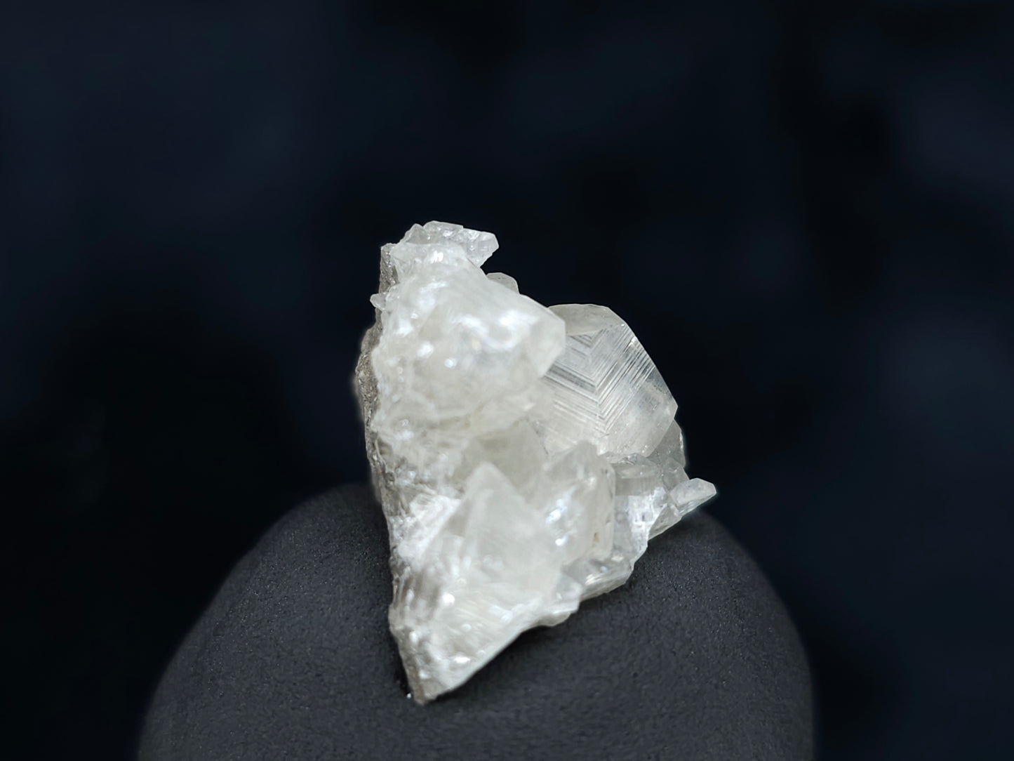 #33549 Super clear Nailhead Spar Calcite tiny cluster and Chalcopyrite ore and multiple small fossils in the matrix