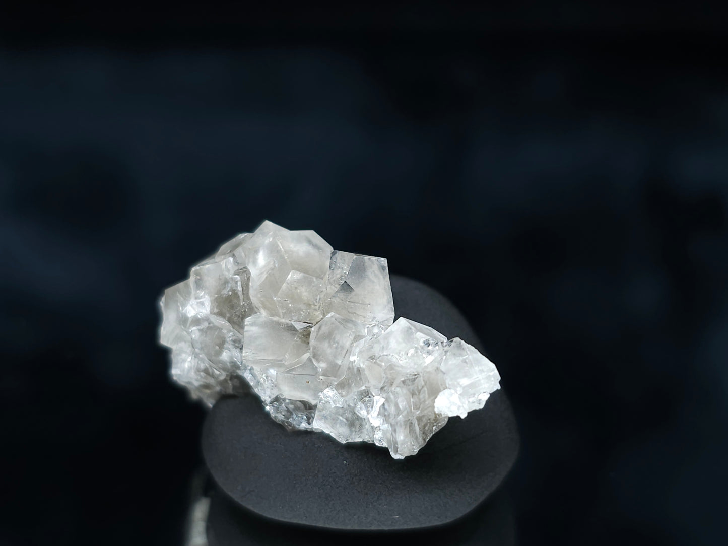 #33551 Super clear Nailhead Spar Calcite tiny cluster