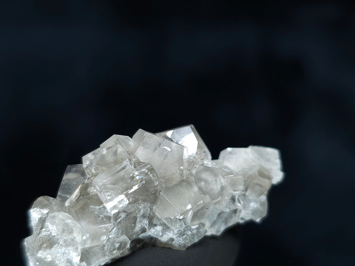 #33551 Super clear Nailhead Spar Calcite tiny cluster