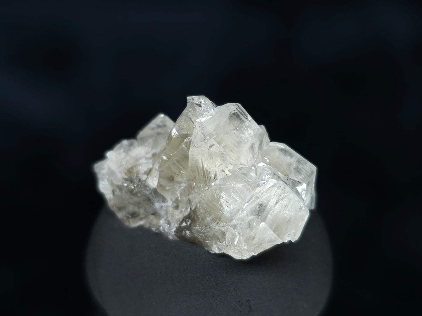 #33556 Super clear Nailhead Spar Calcite tiny cluster