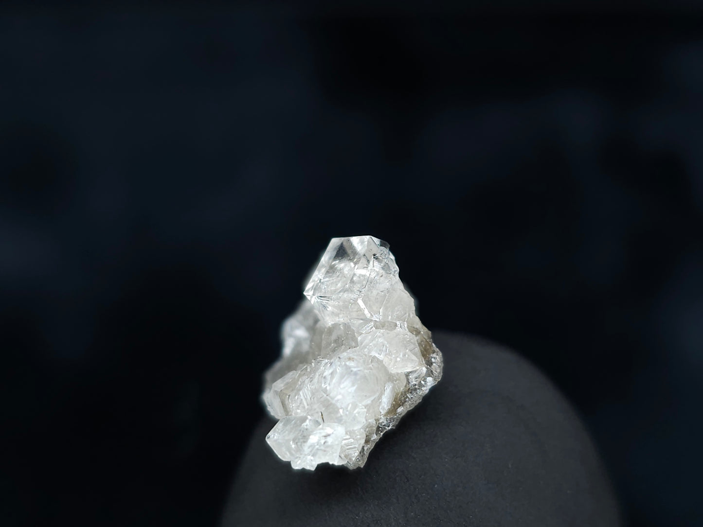 #33558 Super clear Nailhead Spar Calcite tiny cluster
