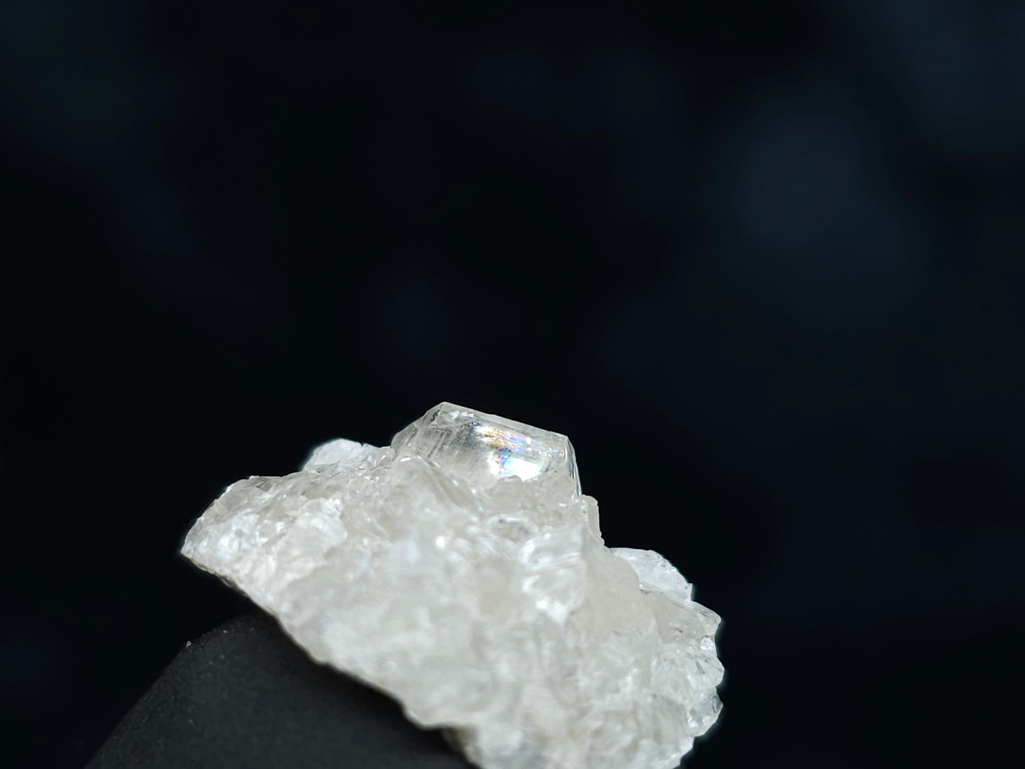 #33571 Super clear Nailhead Spar Calcite tiny cluster