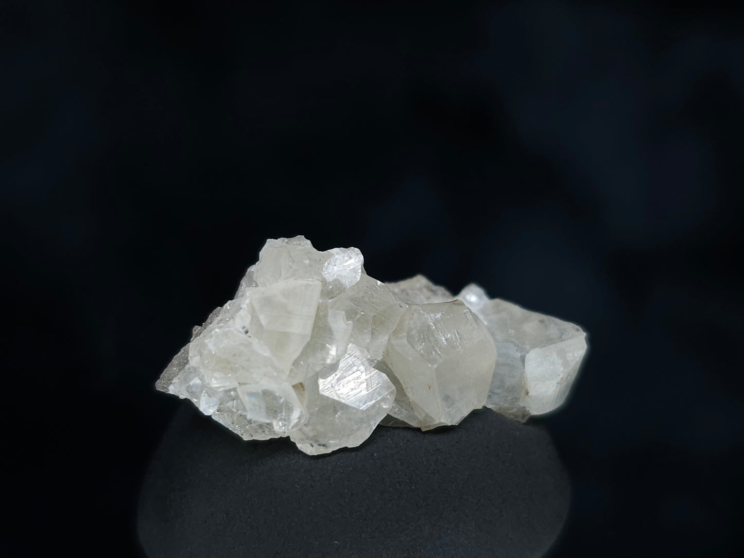 #33575 Super clear Nailhead Spar Calcite tiny cluster