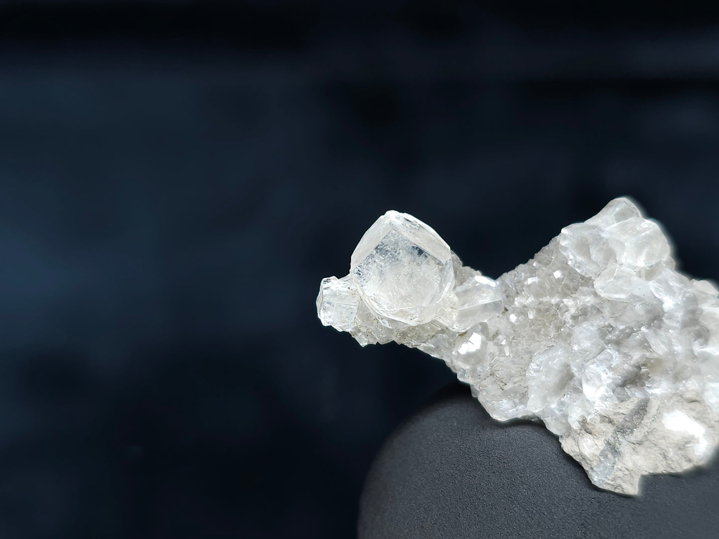 #33597 Super clear Nailhead Spar Calcite tiny cluster
