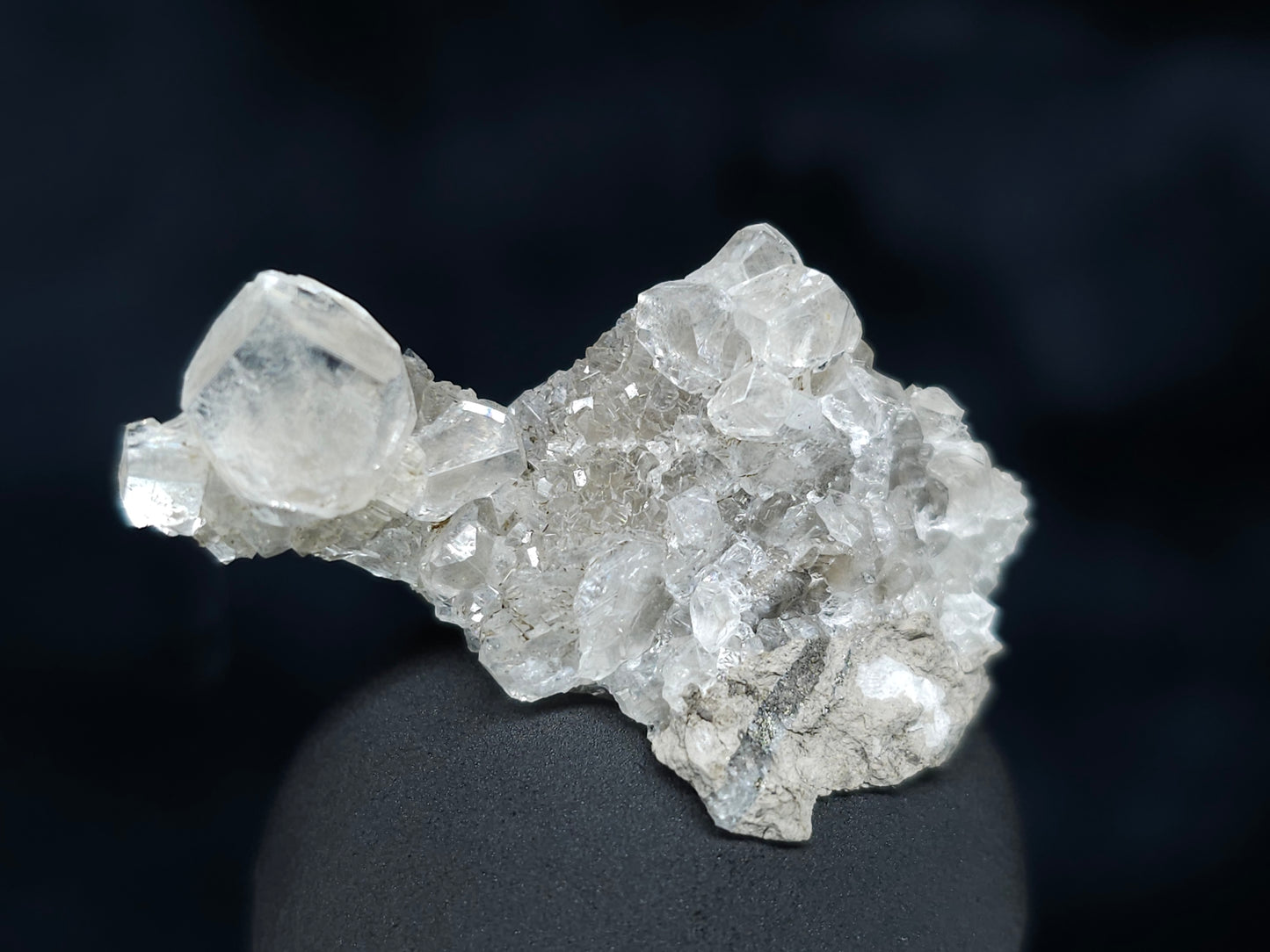 #33597 Super clear Nailhead Spar Calcite tiny cluster