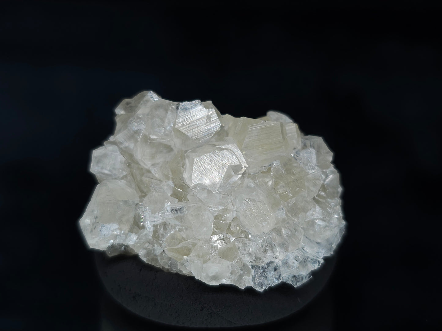 #33611 Super clear Nailhead Spar Calcite tiny cluster