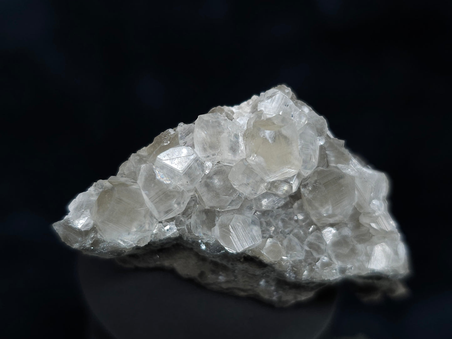 #33612 Super clear Nailhead Spar Calcite tiny cluster