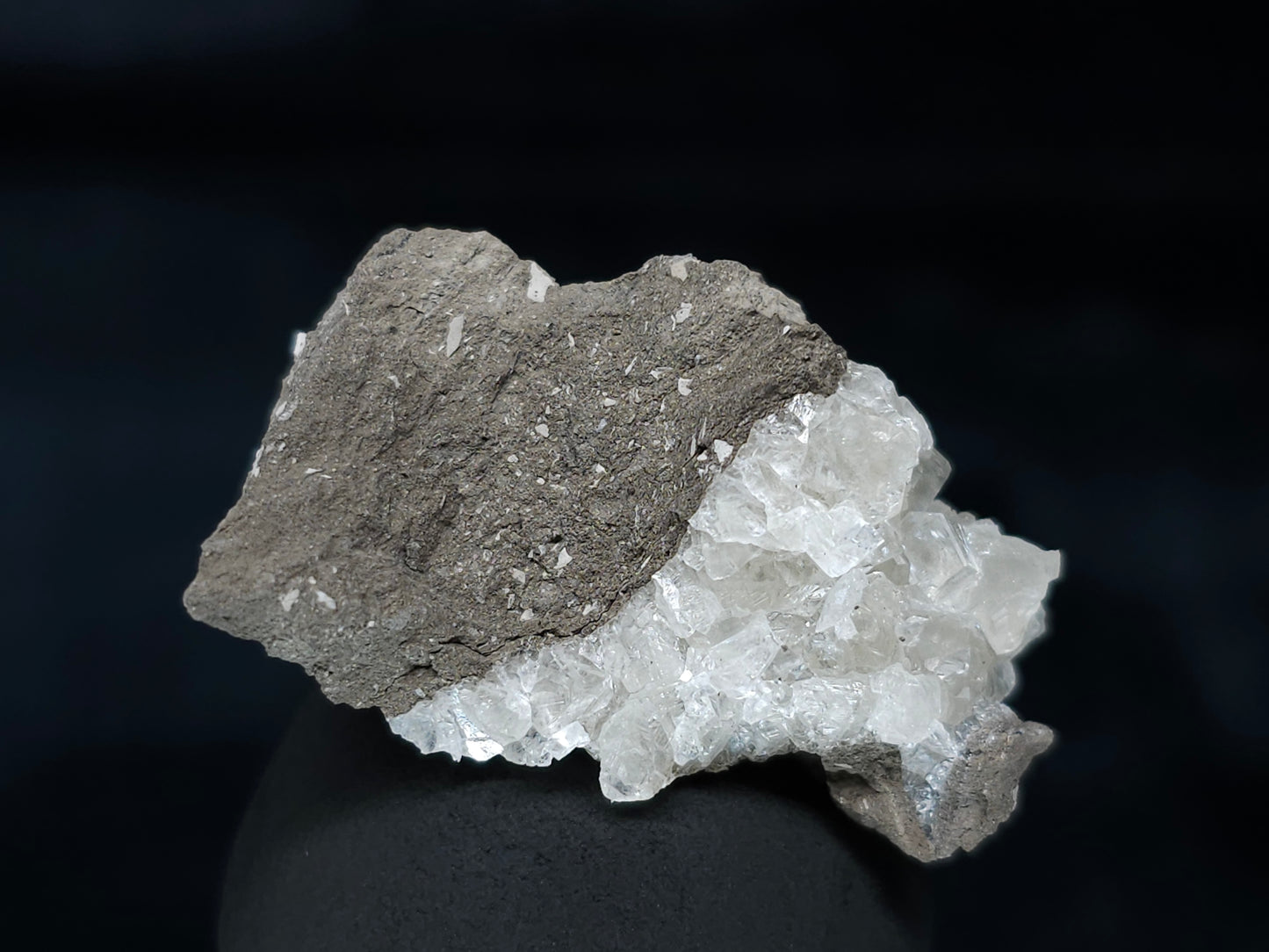 #33616 Super clear Nailhead Spar Calcite tiny cluster