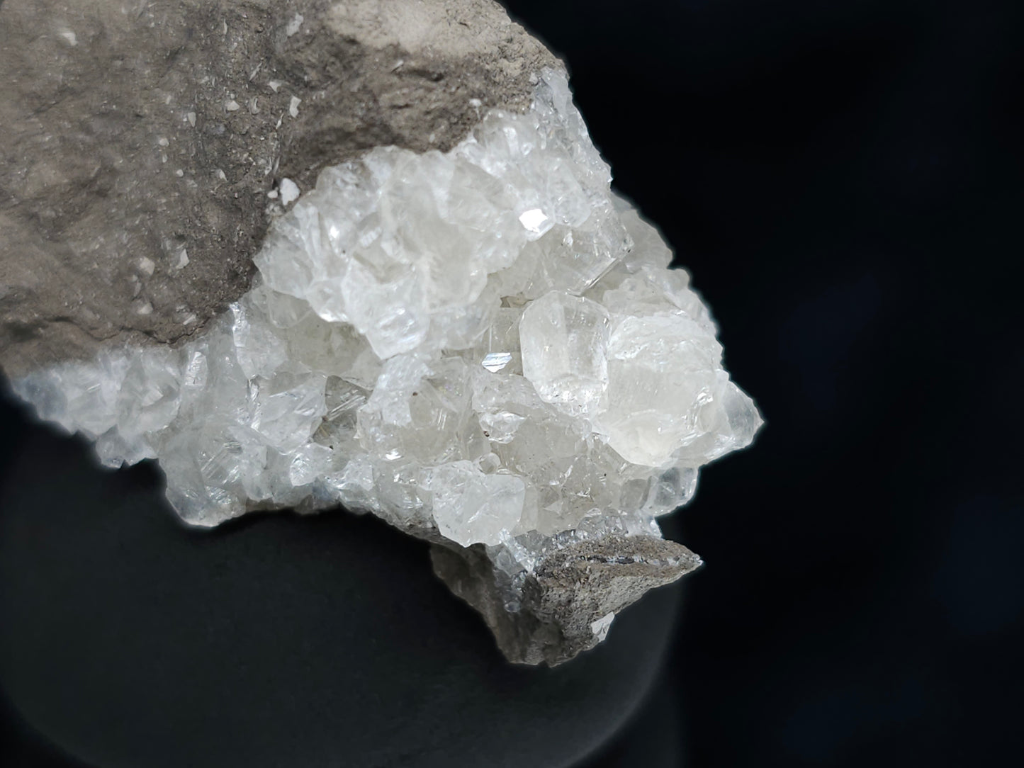 #33616 Super clear Nailhead Spar Calcite tiny cluster