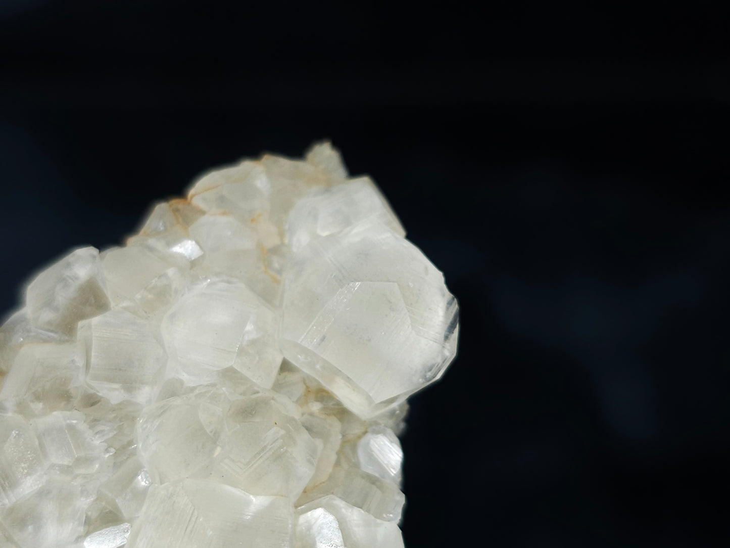 #33621 Super clear Nailhead Spar Calcite tiny cluster
