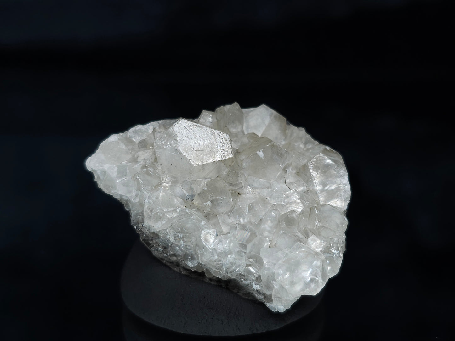 #33622 Super clear Nailhead Spar Calcite tiny cluster