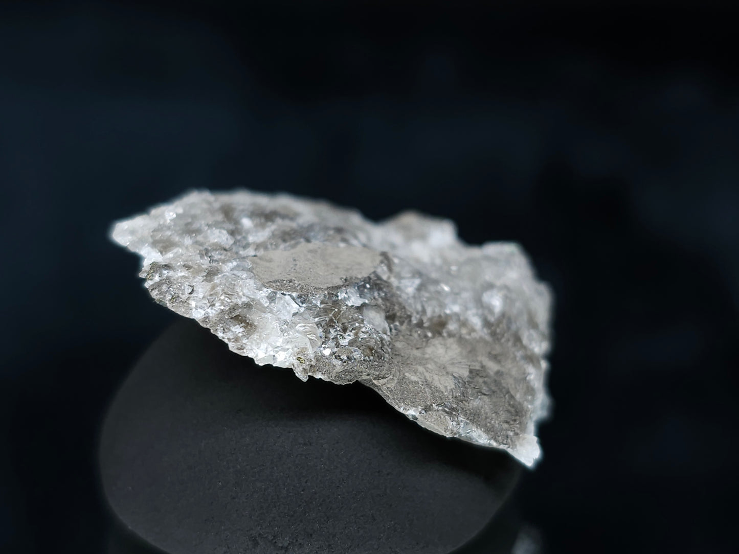 #33628 Super clear Nailhead Spar Calcite tiny cluster