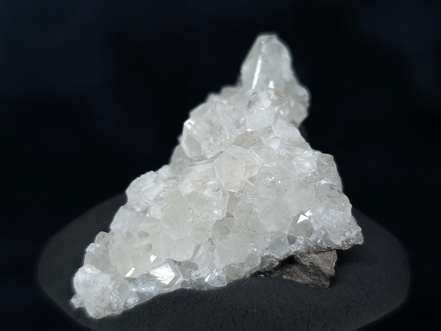 #33630 Super clear Nailhead Spar Calcite tiny cluster