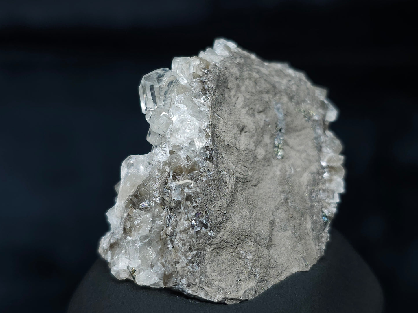 #33640 Super clear Nailhead Spar Calcite tiny cluster