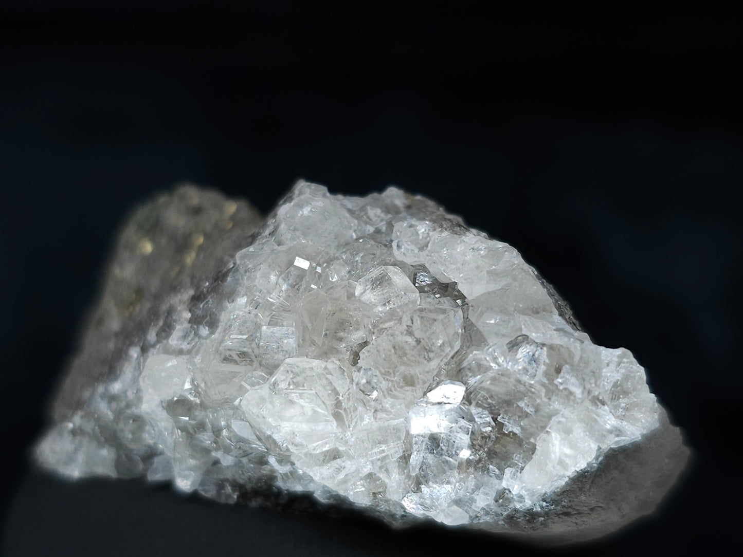 #33643 Super clear Nailhead Spar Calcite tiny cluster and Chalcopyrite ore and multiple small fossils in the matrix