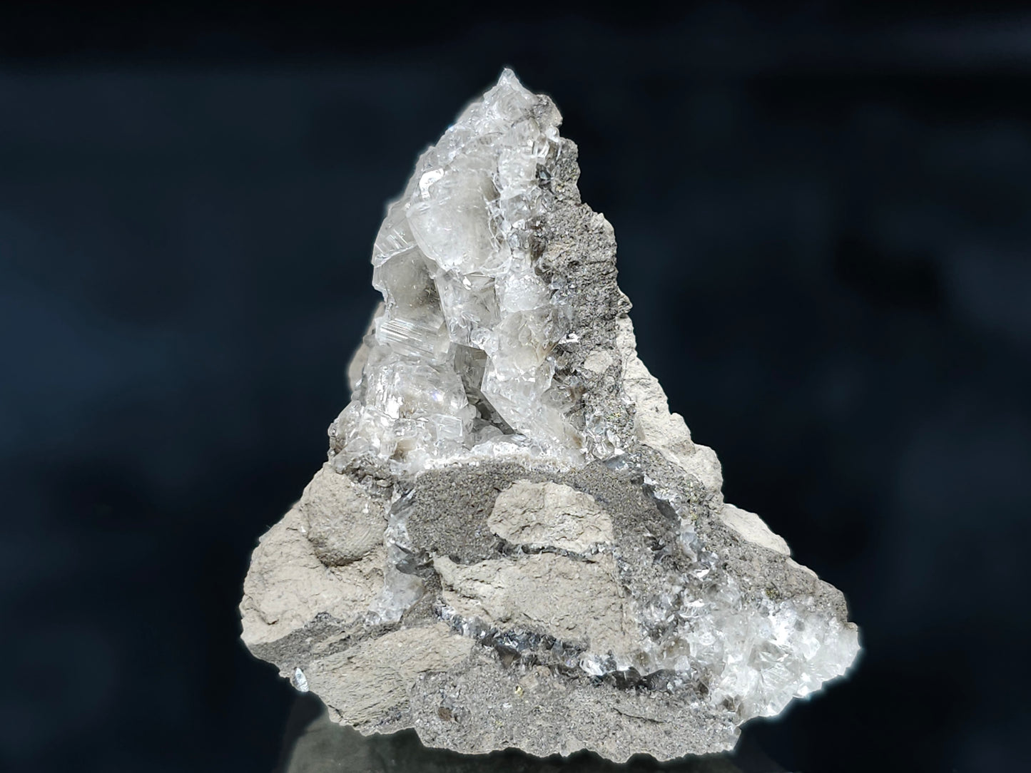 #33649 Super clear Nailhead Spar Calcite tiny cluster and Chalcopyrite ore and multiple small fossils in the matrix