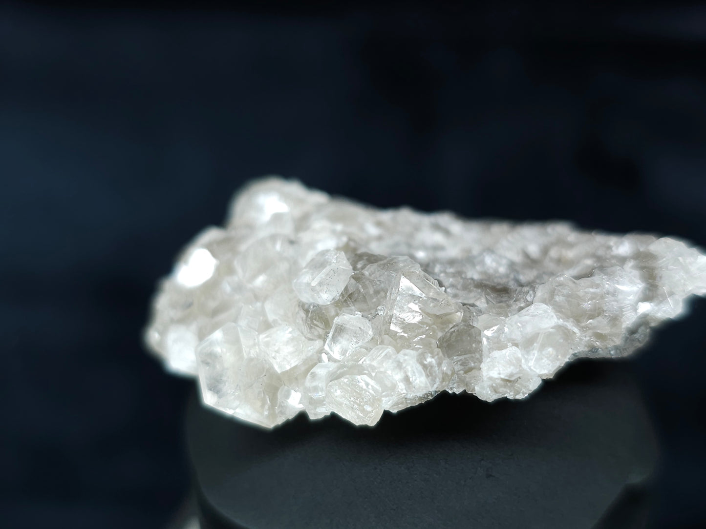 #33650 Super clear Nailhead Spar Calcite tiny cluster