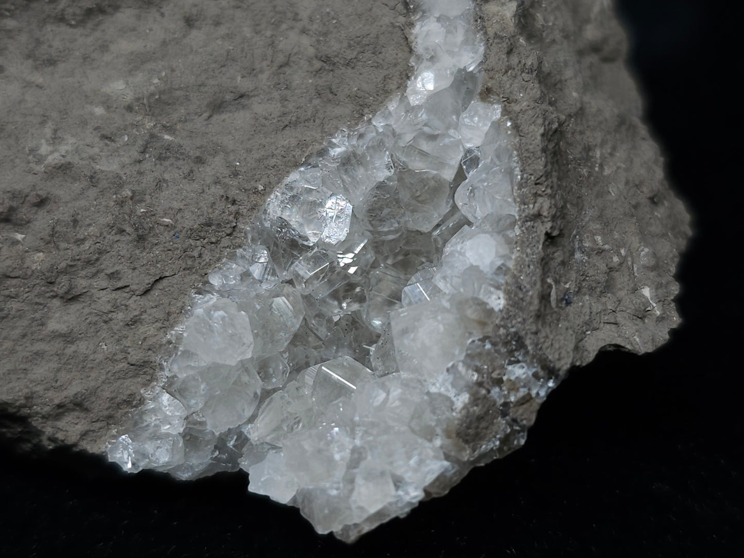 #33656 Super clear Nailhead Spar Calcite cluster and Chalcopyrite ore and multiple small fossils in the matrix
