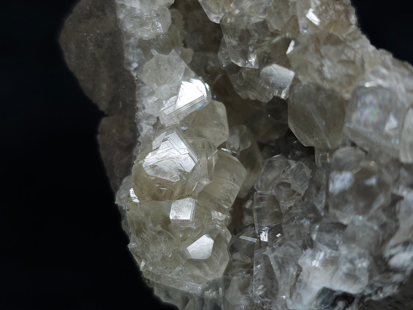 #33662 Super clear Nailhead Spar Calcite geode and Chalcopyrite ore and multiple small fossils in the matrix