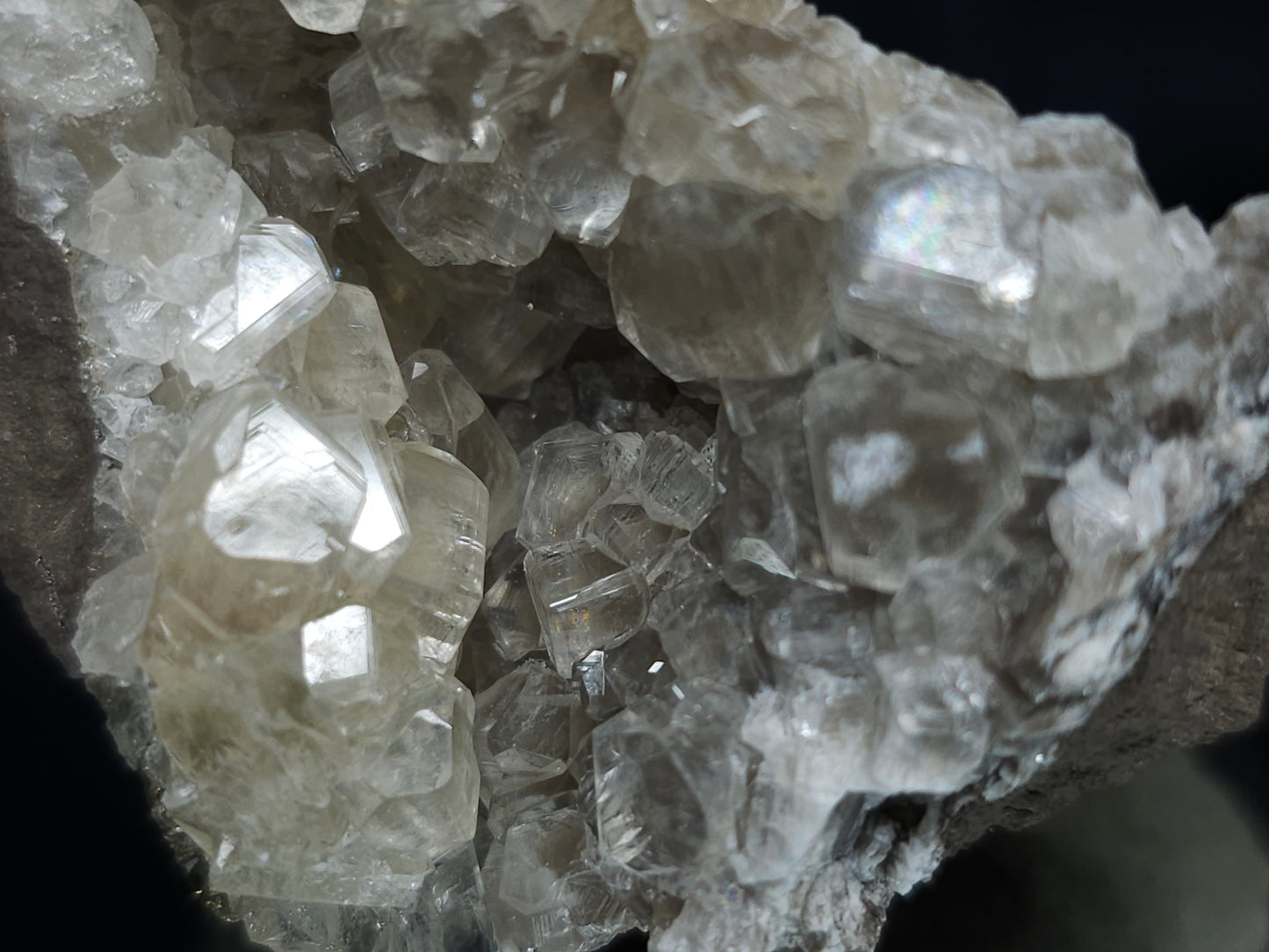 #33662 Super clear Nailhead Spar Calcite geode and Chalcopyrite ore and multiple small fossils in the matrix