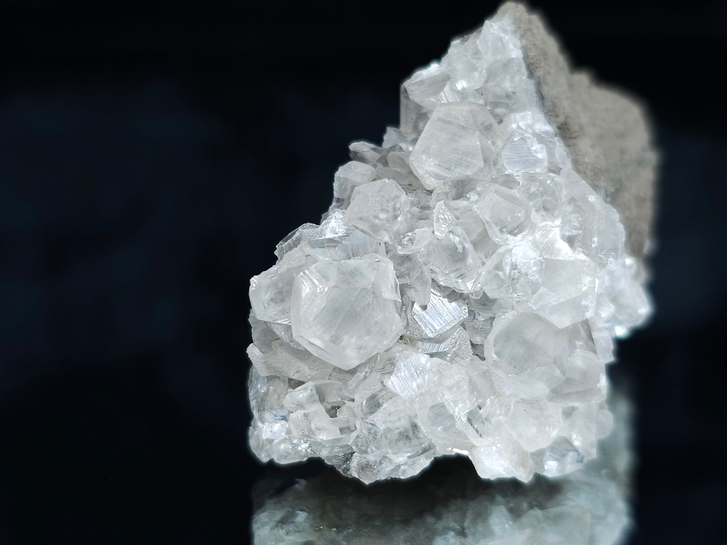 #33663 Super clear Nailhead Spar Calcite cluster and Chalcopyrite ore and multiple small fossils in the matrix