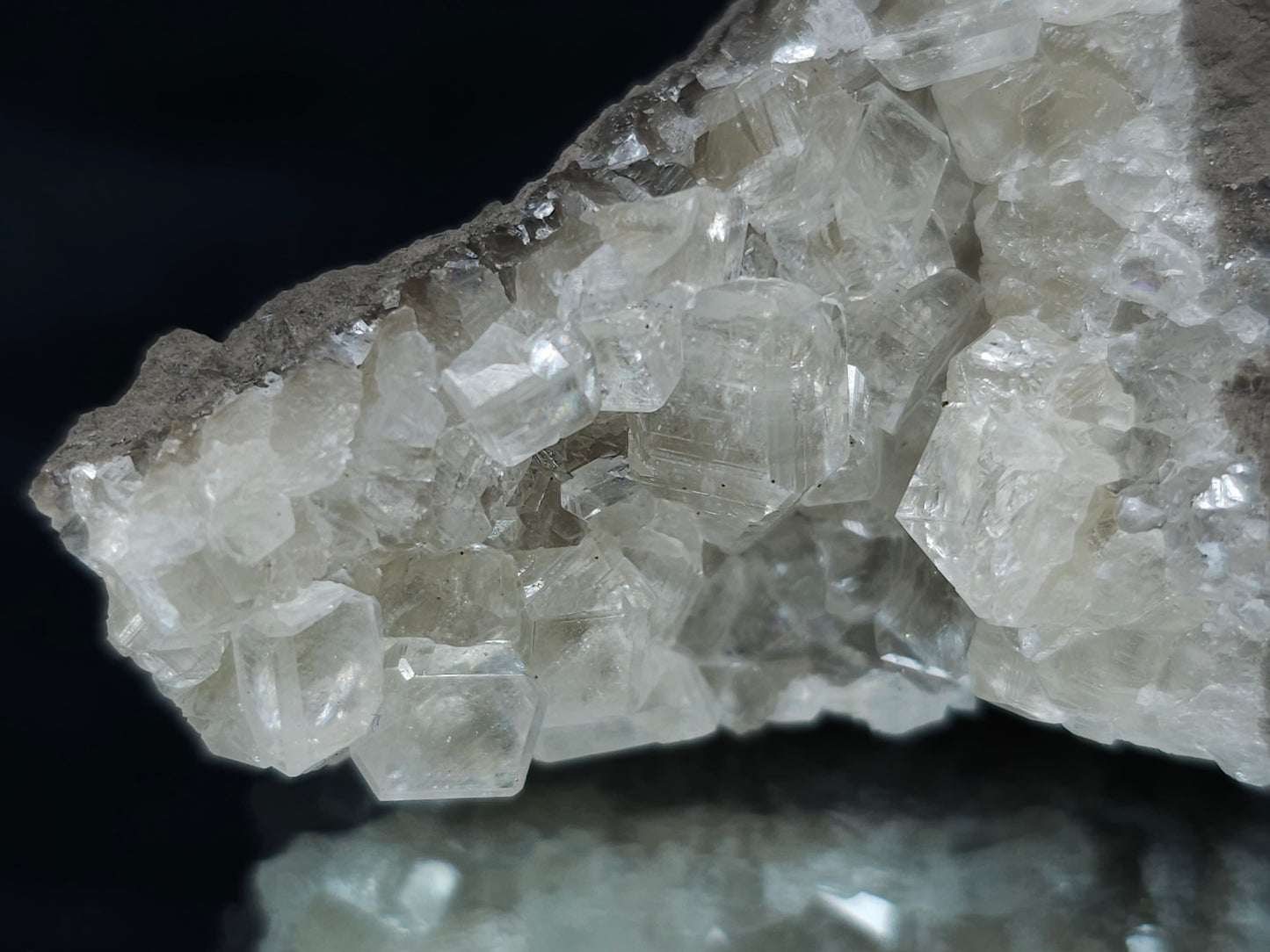 #33665 Super clear Nailhead Spar Calcite cluster