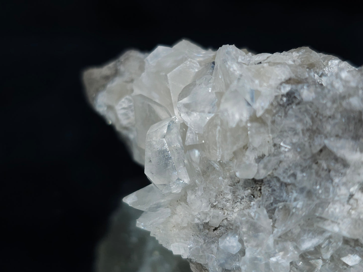 #33671 Super clear Nailhead Spar Calcite cluster