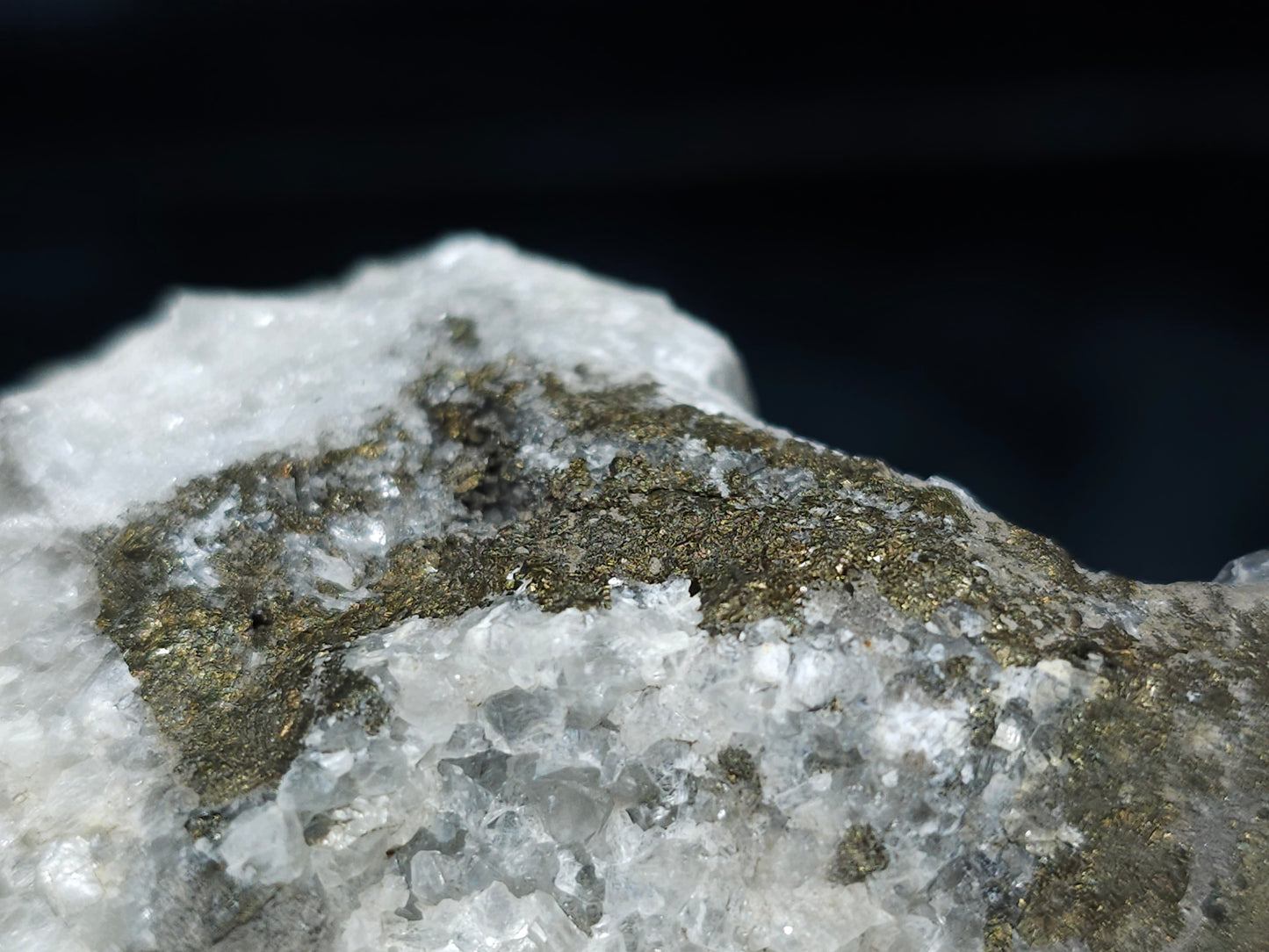 #33672 Super clear Nailhead Spar Calcite cluster and Chalcopyrite ore and multiple small fossils in the matrix