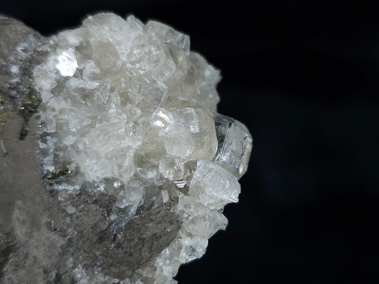 #33676 Super clear Nailhead Spar Calcite cluster and Chalcopyrite ore and multiple small fossils in the matrix