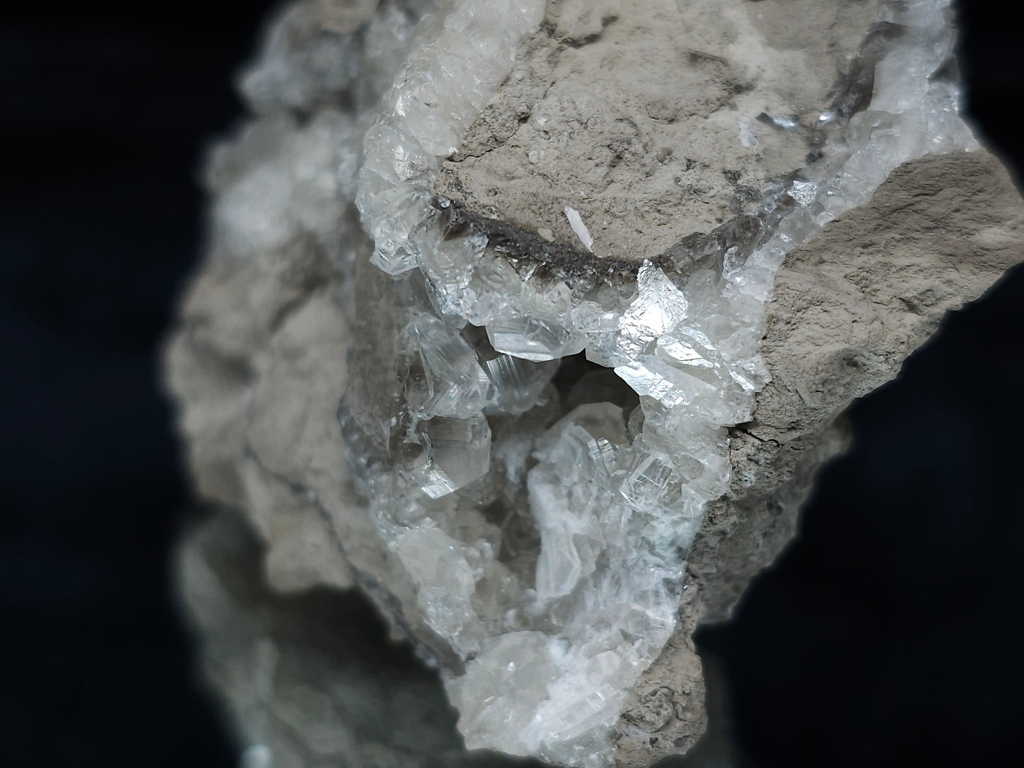 #33681 Super clear Nailhead Spar Calcite cluster and geode it also have Chalcopyrite ore and multiple small fossils in the matrix