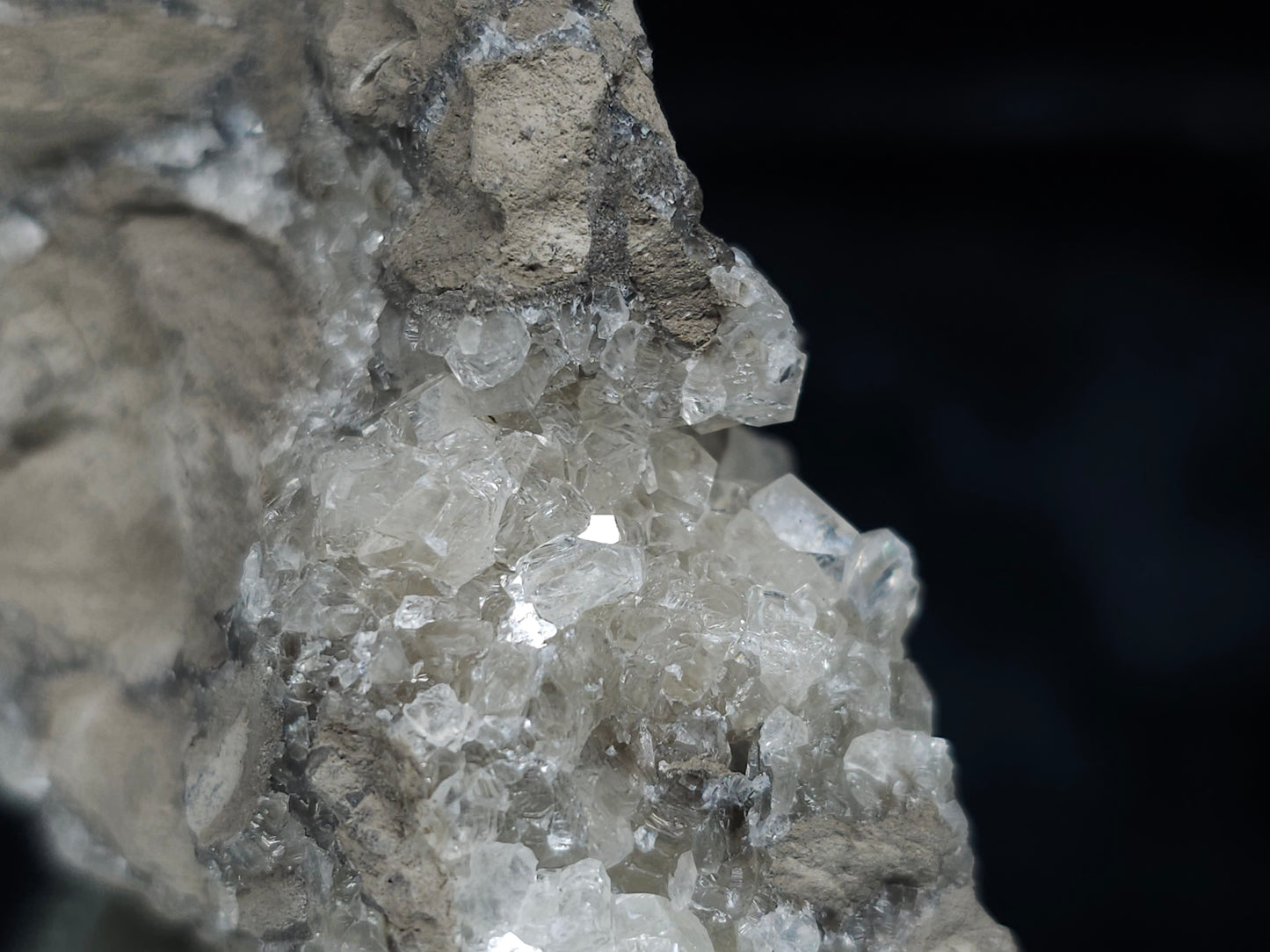 #33681 Super clear Nailhead Spar Calcite cluster and geode it also have Chalcopyrite ore and multiple small fossils in the matrix