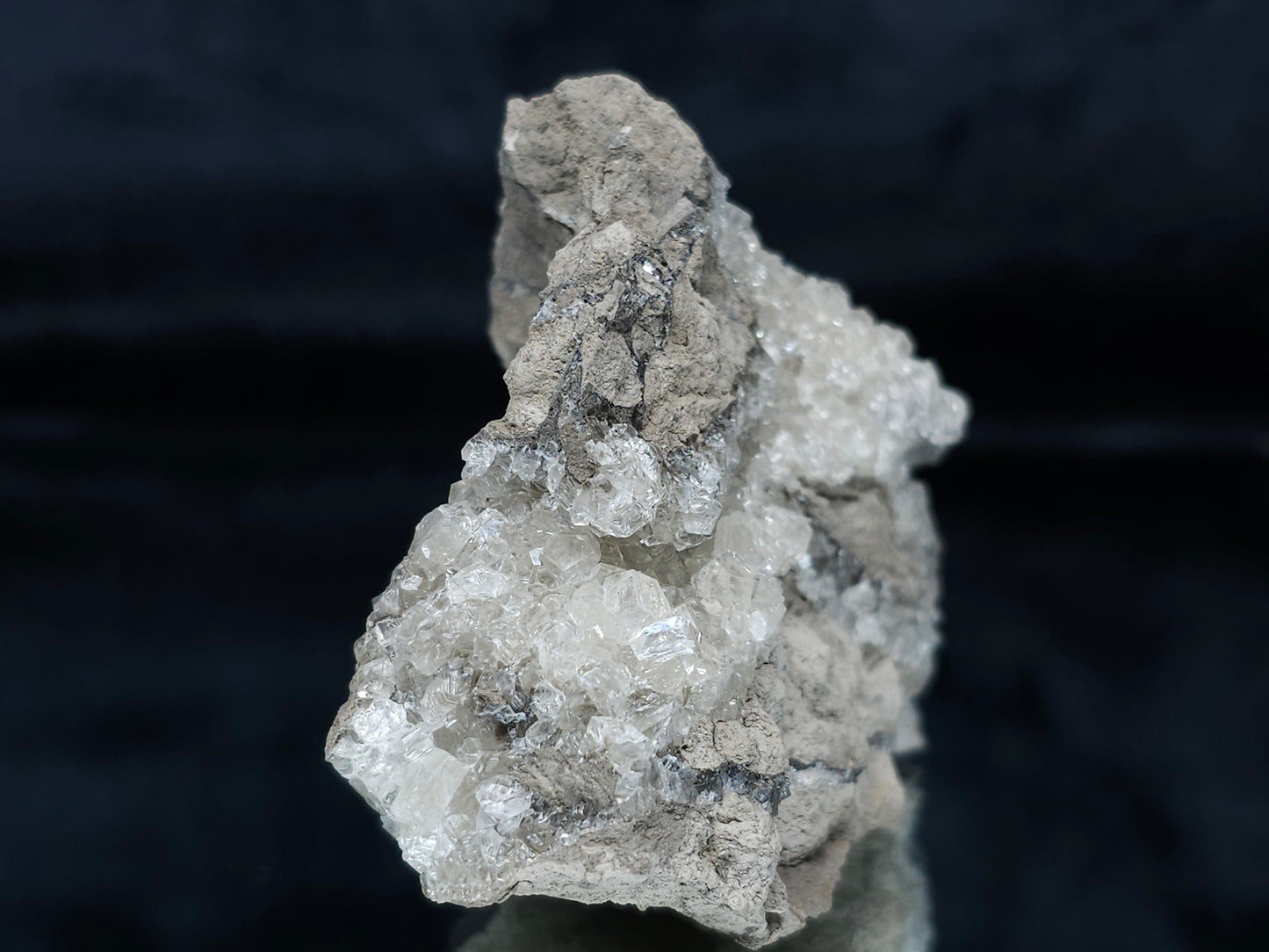 #33681 Super clear Nailhead Spar Calcite cluster and geode it also have Chalcopyrite ore and multiple small fossils in the matrix