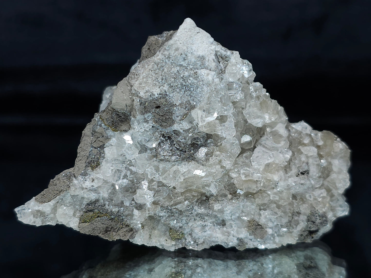 #33684 Super clear Nailhead Calcite Spar cluster and Chalcopyrite ore and multiple small fossils in the matrix